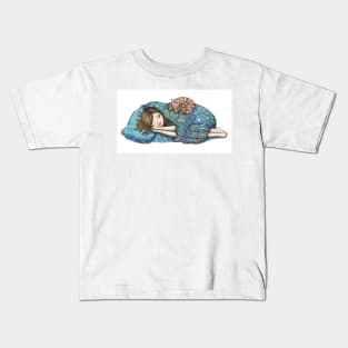 l love to stay in bed Kids T-Shirt